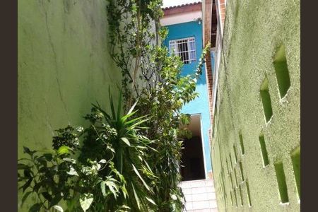 Casa à venda com 158m², 3 quartos e 4 vagasESCADA EXTERNA