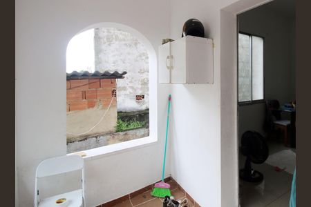 Casa para alugar com 60m², 2 quartos e sem vagaVaranda