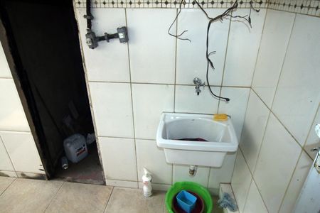 Casa para alugar com 60m², 2 quartos e sem vagaÁrea de Serviço
