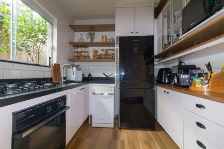 Casa de condomínio à venda com 135m², 2 quartos e 2 vagas Casa de condomínio à venda com 135m², 2 quartos e 2 vagasCozinha