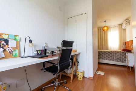 Casa de condomínio à venda com 135m², 2 quartos e 2 vagas Casa de condomínio à venda com 135m², 2 quartos e 2 vagasCloset