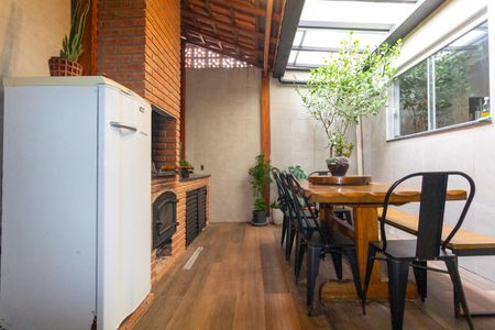 Casa de condomínio à venda com 135m², 2 quartos e 2 vagas Casa de condomínio à venda com 135m², 2 quartos e 2 vagasÁrea gourmet