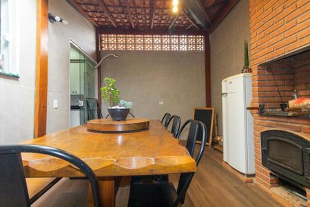 Casa de condomínio à venda com 135m², 2 quartos e 2 vagas Casa de condomínio à venda com 135m², 2 quartos e 2 vagasÁrea gourmet