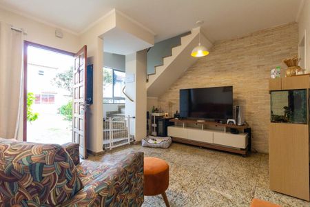 Sala de casa de condomínio à venda com 2 quartos, 135m² em Jardim Danfer, São Paulo