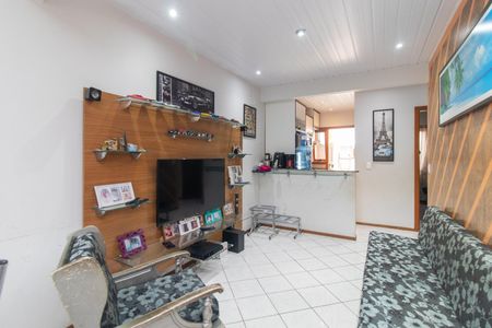 Casa à venda com 55m², 3 quartos e 2 vagas Casa à venda com 55m², 3 quartos e 2 vagasSala