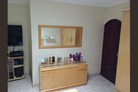 Casa à venda com 100m², 2 quartos e 2 vagas Casa à venda com 100m², 2 quartos e 2 vagasFoto 02