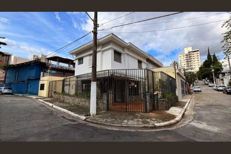 Casa para alugar com 243m², 5 quartos e 2 vagas Casa para alugar com 243m², 5 quartos e 2 vagasFoto 01