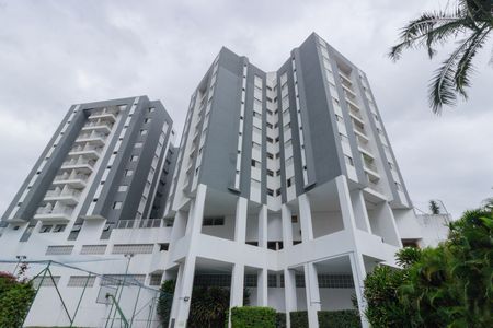 Apartamento à venda com 60m², 2 quartos e 1 vaga Apartamento à venda com 60m², 2 quartos e 1 vagaFachada Blocos