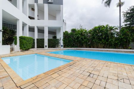 Apartamento à venda com 60m², 2 quartos e 1 vaga Apartamento à venda com 60m², 2 quartos e 1 vagaÁrea comum - Piscina