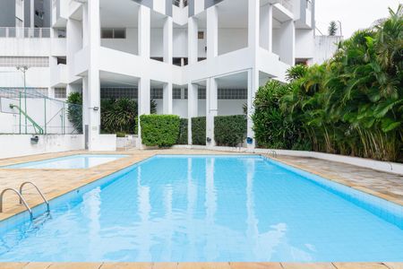 Apartamento à venda com 60m², 2 quartos e 1 vaga Apartamento à venda com 60m², 2 quartos e 1 vagaÁrea comum - Piscina