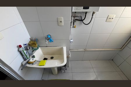 Apartamento para alugar com 65m², 3 quartos e 1 vagaÁrea de Serviço