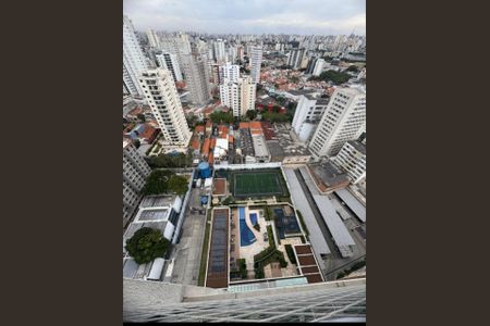 Apartamento à venda com 133m², 3 quartos e 3 vagasFoto 02