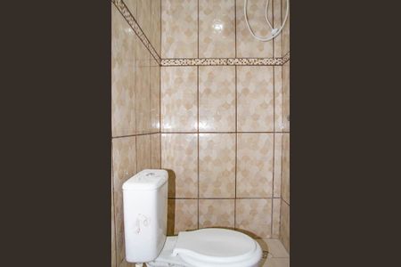 Casa para alugar com 30m², 1 quarto e sem vagaBanheiro social