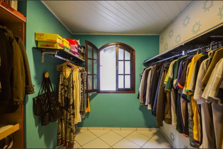 Casa à venda com 152m², 3 quartos e 2 vagas Casa à venda com 152m², 3 quartos e 2 vagasQuarto 2 / Closet