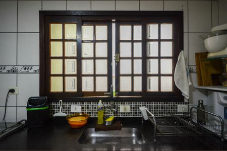 Casa à venda com 152m², 3 quartos e 2 vagas Casa à venda com 152m², 3 quartos e 2 vagasCozinha