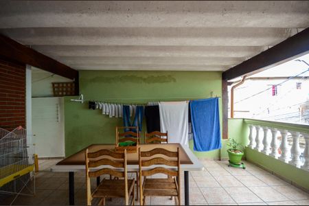 Casa à venda com 152m², 3 quartos e 2 vagas Casa à venda com 152m², 3 quartos e 2 vagasQuarto 3 - Varanda