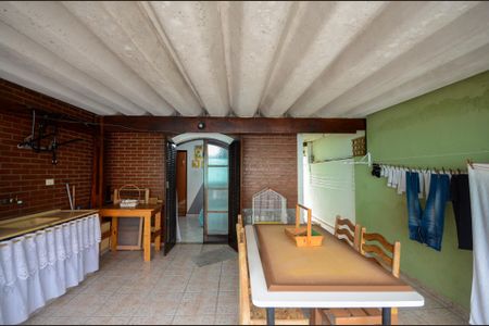 Casa à venda com 152m², 3 quartos e 2 vagas Casa à venda com 152m², 3 quartos e 2 vagasQuarto 3 - Varanda