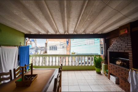 Casa à venda com 152m², 3 quartos e 2 vagas Casa à venda com 152m², 3 quartos e 2 vagasQuarto 3 - Varanda