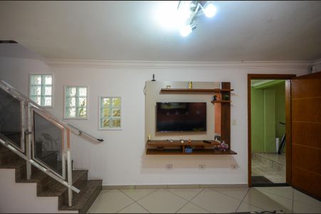 Casa à venda com 152m², 3 quartos e 2 vagas Casa à venda com 152m², 3 quartos e 2 vagasSala