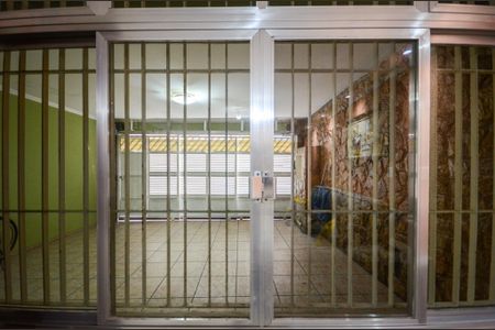 Sala - Janela de casa à venda com 3 quartos, 152m² em Vila Zat, São Paulo