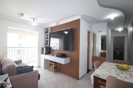 Sala de apartamento para alugar com 2 quartos, 54m² em Vila Eldizia, Santo André