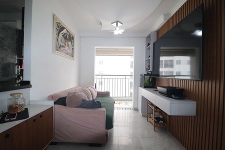 Sala de apartamento para alugar com 2 quartos, 54m² em Vila Eldizia, Santo André