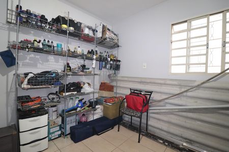 Casa à venda com 195m², 1 quarto e 2 vagasEdícula - Quarto