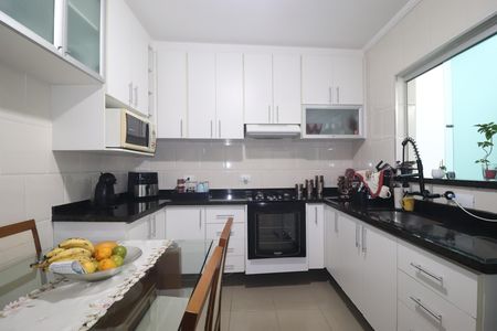 Casa à venda com 195m², 1 quarto e 2 vagasCozinha