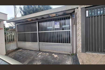 Casa à venda com 195m², 1 quarto e 2 vagas Casa à venda com 195m², 1 quarto e 2 vagasFachada