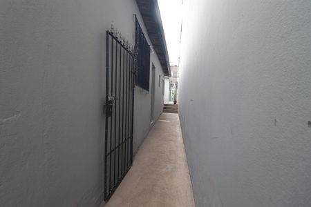 Casa à venda com 195m², 1 quarto e 2 vagasCorredor Lateral