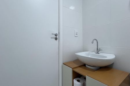 Banheiro de apartamento para alugar com 2 quartos, 43m² em Jardim Normandia, Guarulhos