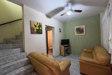 Casa para alugar com 70m², 2 quartos e 2 vagas Casa para alugar com 70m², 2 quartos e 2 vagasSala
