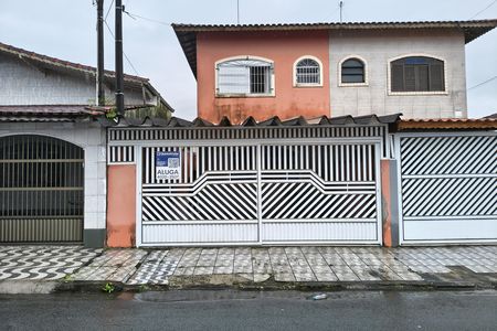 Casa para alugar com 70m², 2 quartos e 2 vagas Casa para alugar com 70m², 2 quartos e 2 vagasFachada