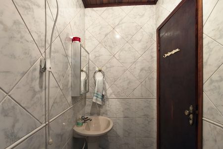 Casa para alugar com 70m², 2 quartos e 2 vagas Casa para alugar com 70m², 2 quartos e 2 vagasBanheiro