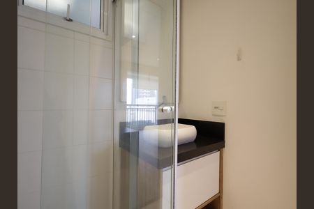 Banheiro de apartamento para alugar com 2 quartos, 67m² em Parque Reboucas, São Paulo