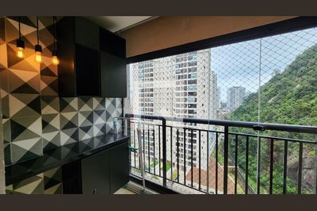 Apartamento para alugar com 68m², 2 quartos e 1 vaga Apartamento para alugar com 68m², 2 quartos e 1 vagaVaranda
