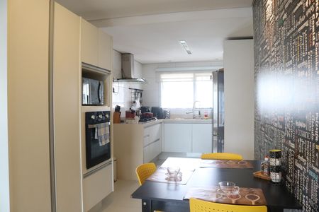 Apartamento à venda com 200m², 3 quartos e 4 vagasCozinha
