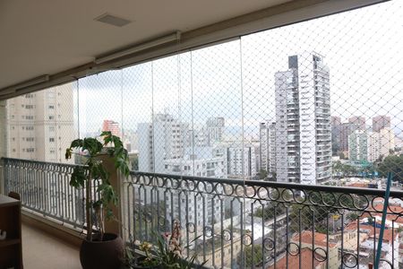 Apartamento à venda com 200m², 3 quartos e 4 vagasVaranda gourmet
