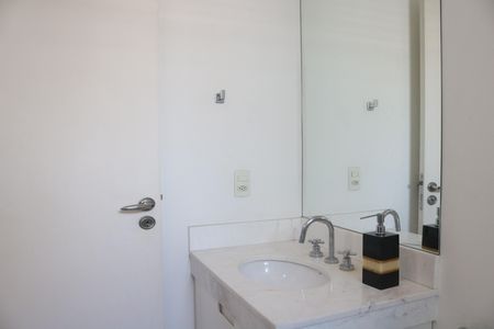 Apartamento à venda com 200m², 3 quartos e 4 vagasBanheiro 2