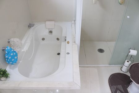 Apartamento à venda com 200m², 3 quartos e 4 vagasBanheiro 1