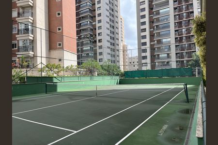 Apartamento à venda com 200m², 3 quartos e 4 vagas Apartamento à venda com 200m², 3 quartos e 4 vagasQuadra Esportiva