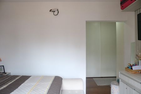 Apartamento à venda com 200m², 3 quartos e 4 vagasQuarto 1