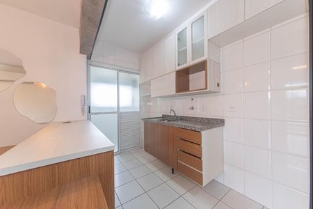 Apartamento para alugar com 60m², 2 quartos e 2 vagas Apartamento para alugar com 60m², 2 quartos e 2 vagasCozinha
