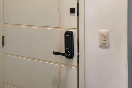 Apartamento para alugar com 116m², 3 quartos e 2 vagas Apartamento para alugar com 116m², 3 quartos e 2 vagasFechadura eletrônica