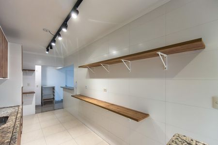 Apartamento para alugar com 116m², 3 quartos e 2 vagas Apartamento para alugar com 116m², 3 quartos e 2 vagasCozinha