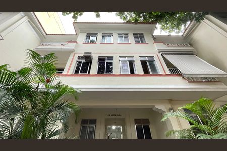 Apartamento à venda com 75m², 2 quartos e sem vaga Apartamento à venda com 75m², 2 quartos e sem vagaFachada