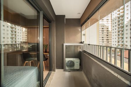 Studio à venda com 26m², 1 quarto e sem vaga Studio à venda com 26m², 1 quarto e sem vagaVaranda