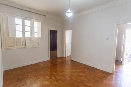 Sala de Estar de casa para alugar com 3 quartos, 140m² em Santa Efigênia, Belo Horizonte