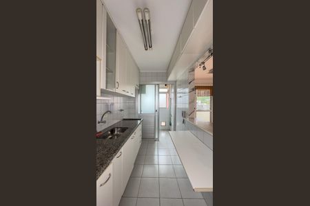 Apartamento à venda com 54m², 2 quartos e 1 vaga Apartamento à venda com 54m², 2 quartos e 1 vagaCozinha e Área de Serviço