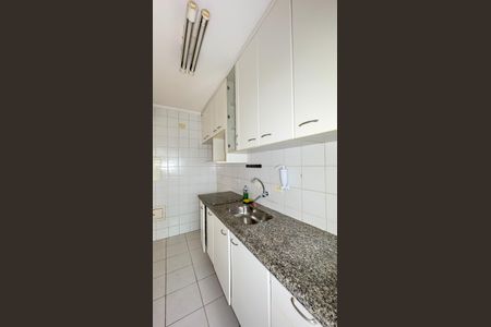 Apartamento à venda com 54m², 2 quartos e 1 vaga Apartamento à venda com 54m², 2 quartos e 1 vagaCozinha e Área de Serviço